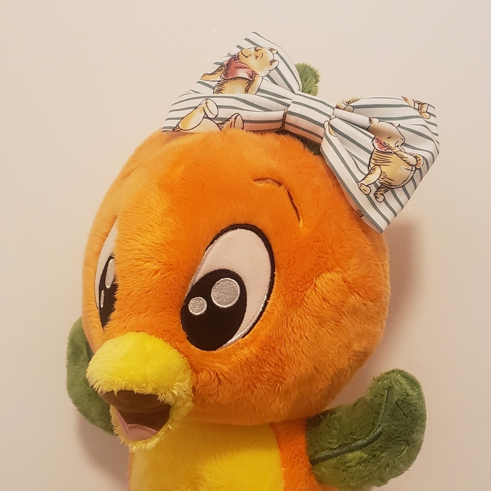🆕️💛 Winnie Pooh Bow 🎀